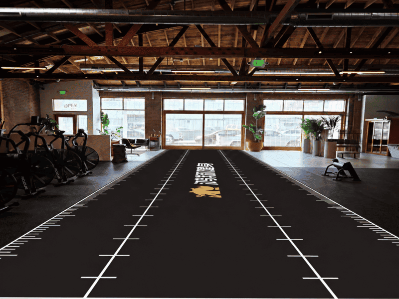 Piste de sprint personnalisée avec logo